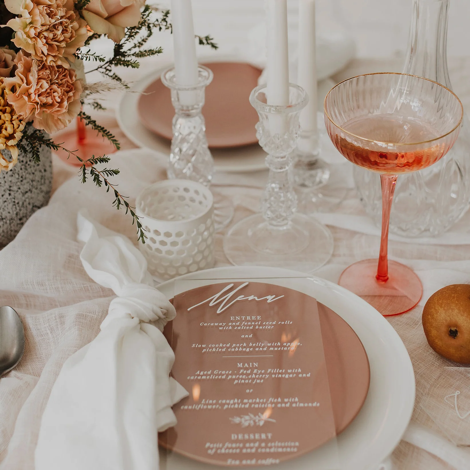 ACRYLIC MENU CLEAR / WHITE - Image 6