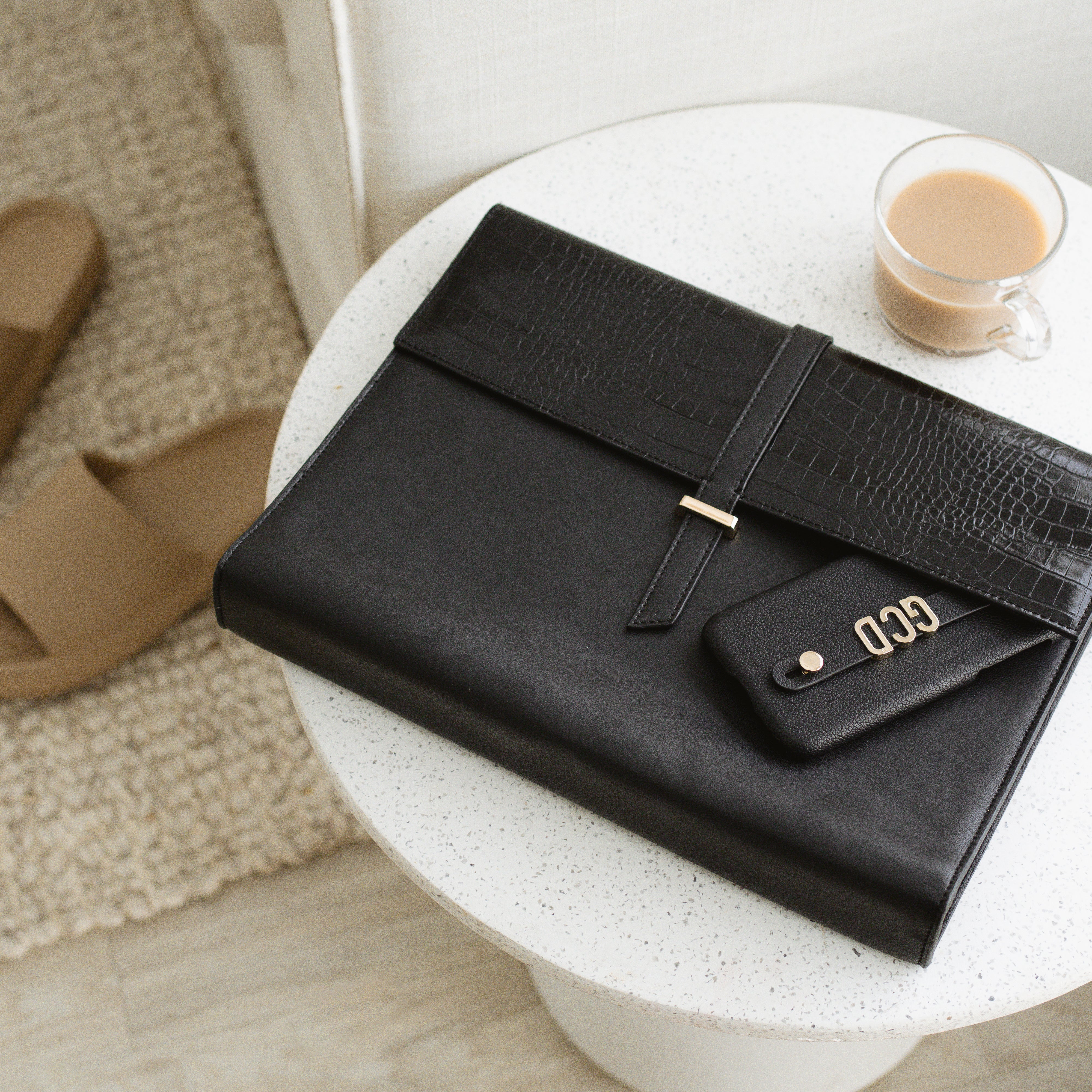 Black Penelope laptop sleeve - Image 5