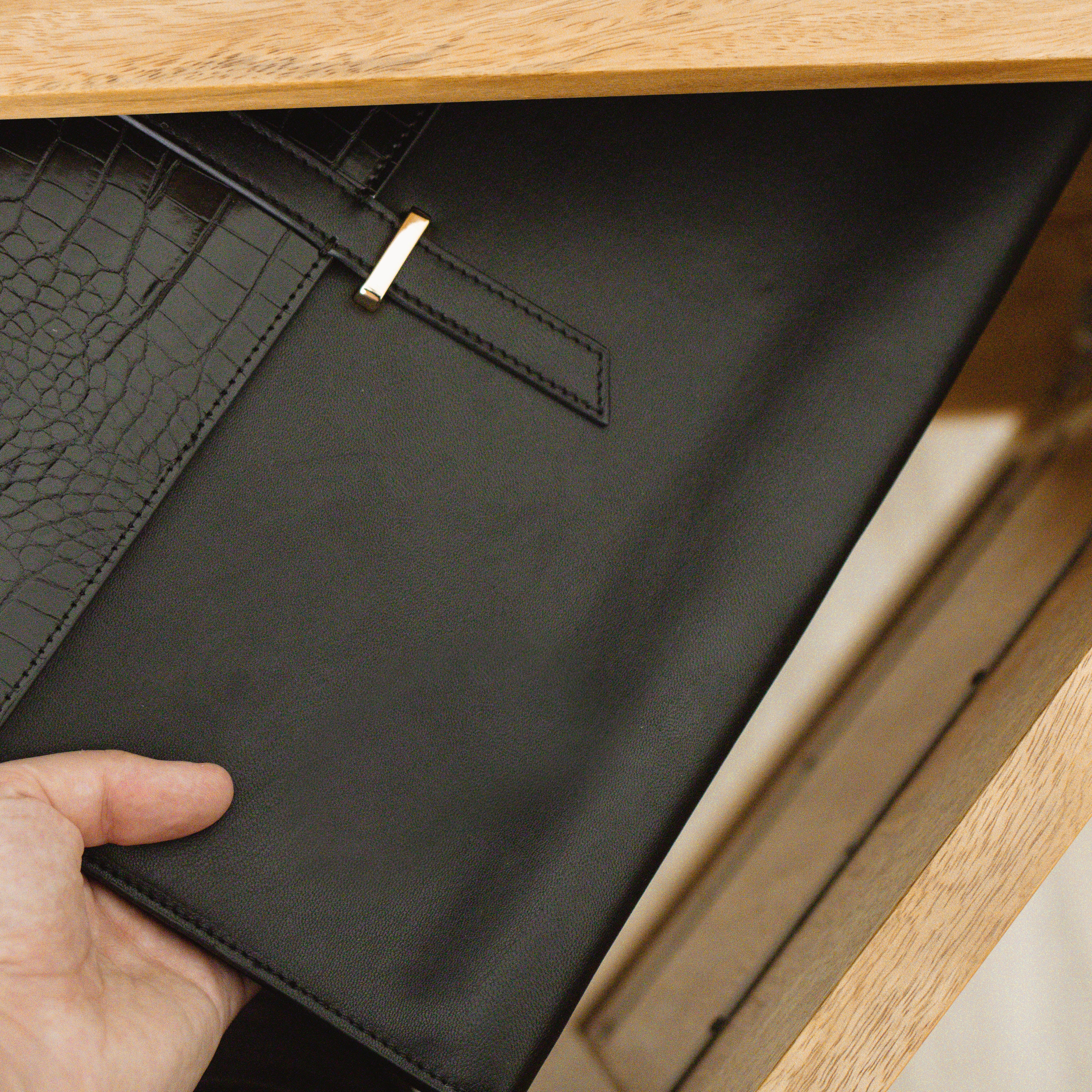 Black Penelope laptop sleeve - Image 7