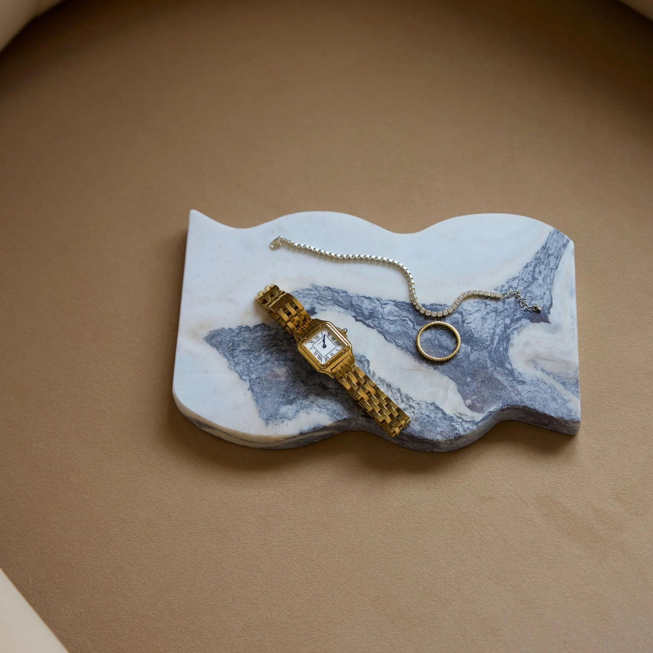 Frida Wavy Tray Calcutta Marble - Image 3
