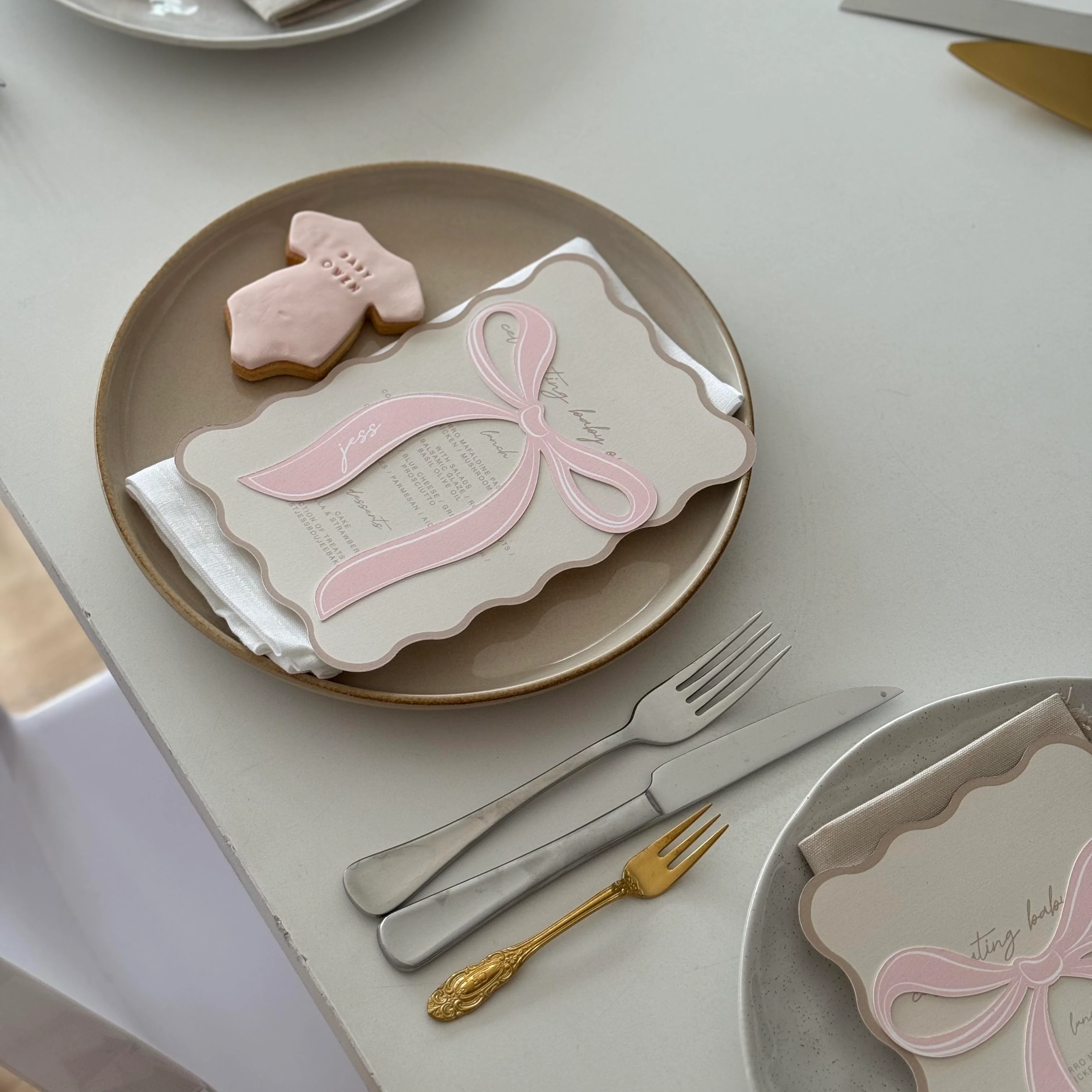 'JESS OWENS BABY SHOWER' BOW MENU & PLACE NAME SET