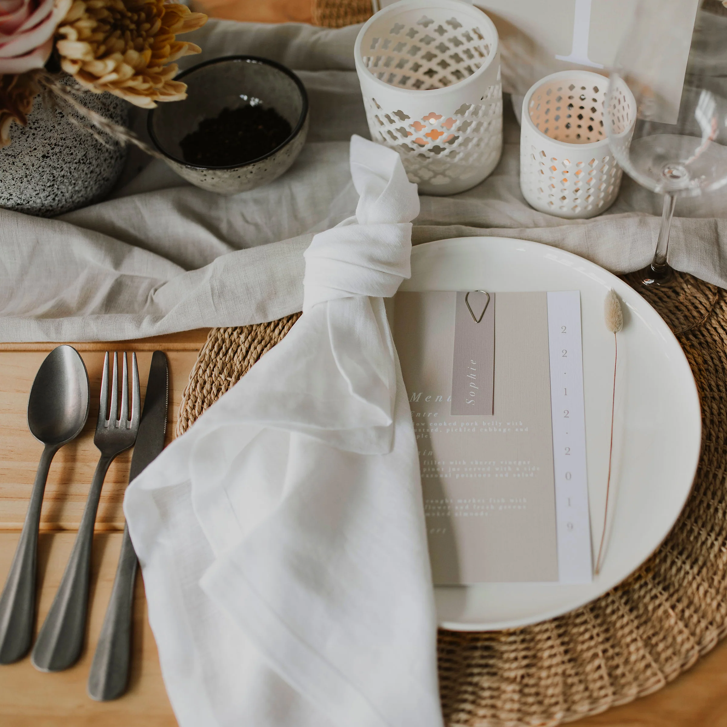 MINIMALIST WEDDING MENU & PLACE NAME SET NATURAL