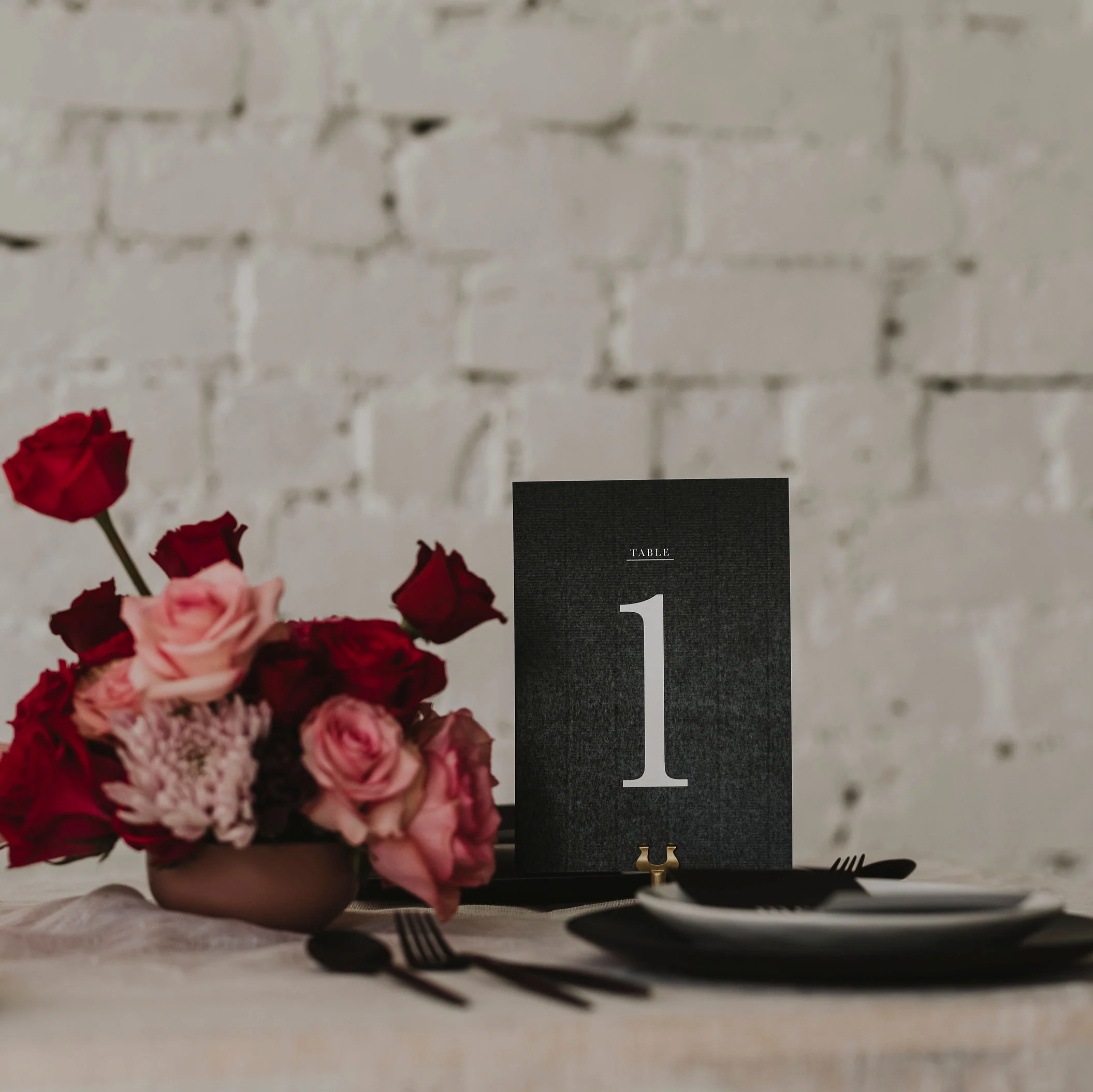 WATERCOLOUR TABLE NUMBER BLACK